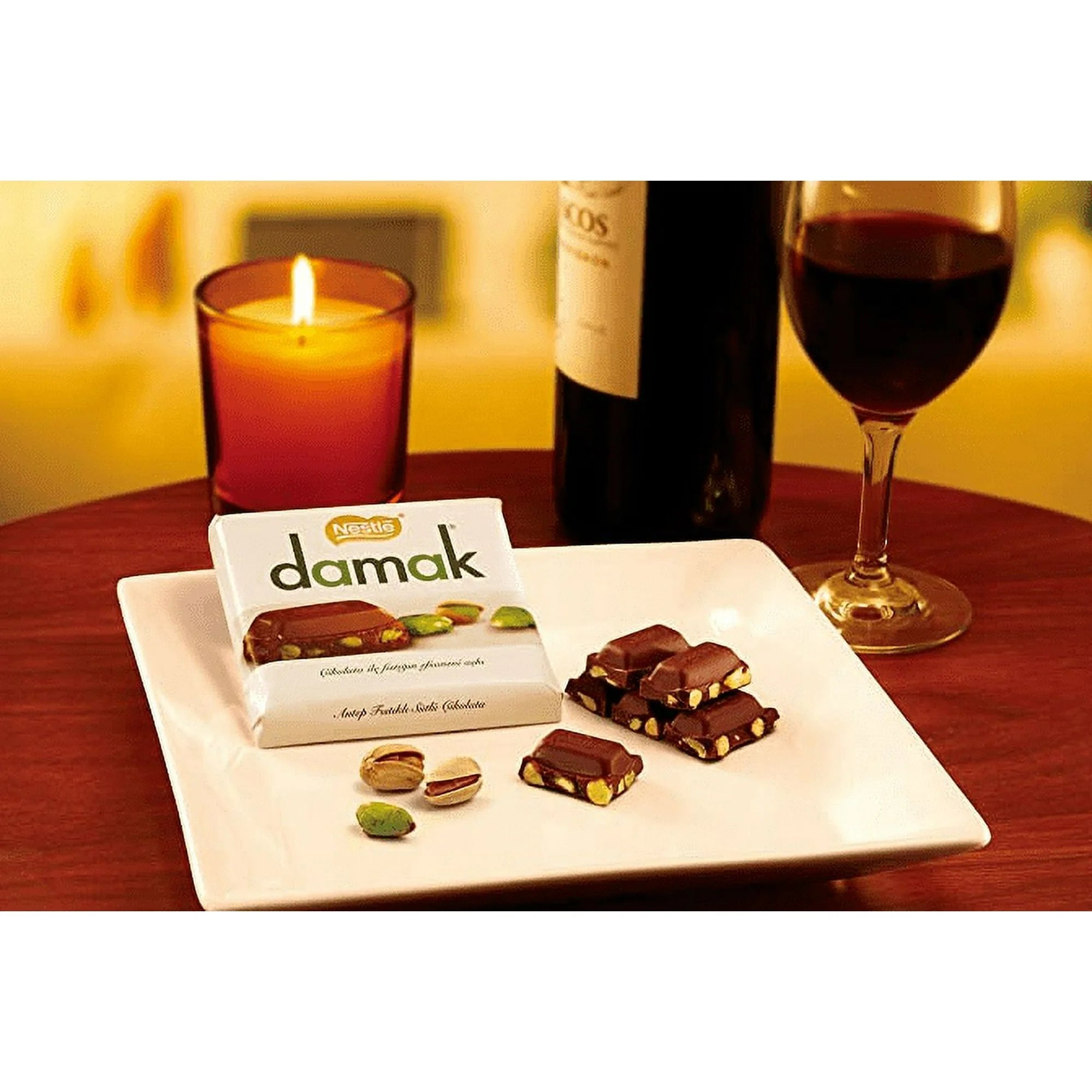 NESTLÉ DAMAK FINE CHOCOLATE WITH PISTACHIOS 60G